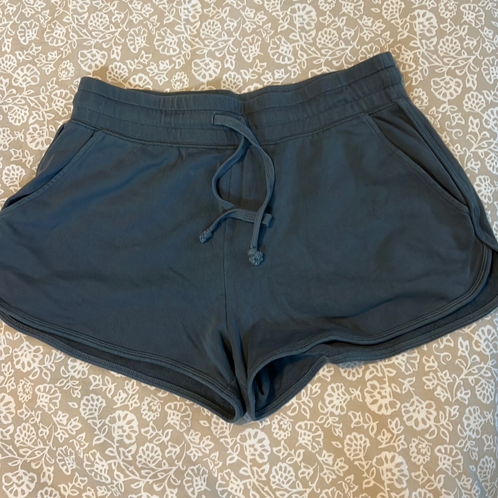 Fabletics Sue Sweatshorts ll
